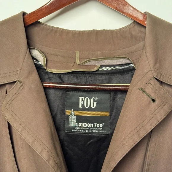 Vintage 1990s London Fog raincoat - Picture 2 of 7